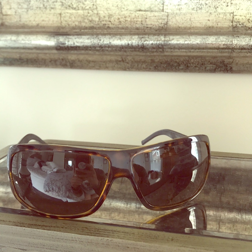 Gucci Tortoiseshell Brown Wrap Sunglasses